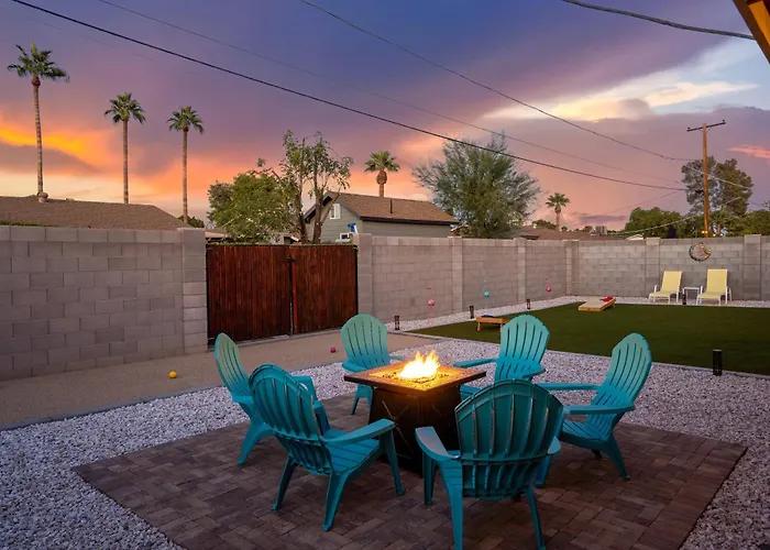 Desert Bloom L 5 Min To Old Town L Hot Tub Holiday home *