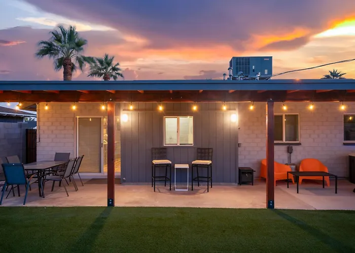 Desert Bloom L 5 Min To Old Town L Hot Tub