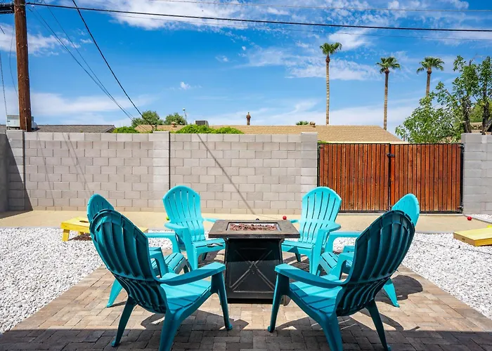 Desert Bloom L 5 Min To Old Town L Hot Tub Holiday home *